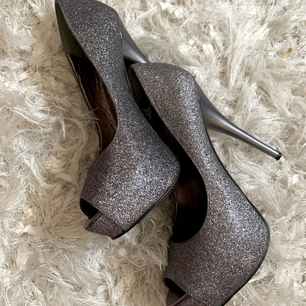 Steve Madden Grey Sparkle Heels - size 6.5